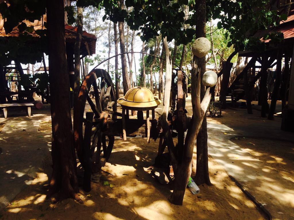 Beach Hut Arugam Bay Exterior photo