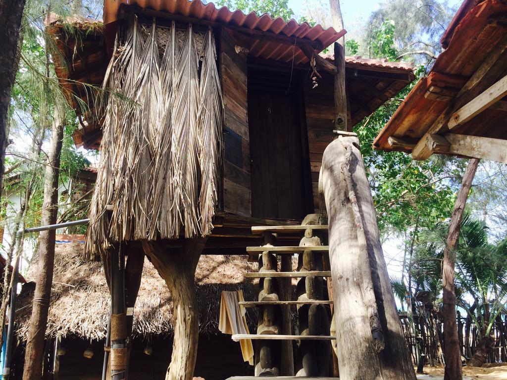 Beach Hut Arugam Bay Exterior photo
