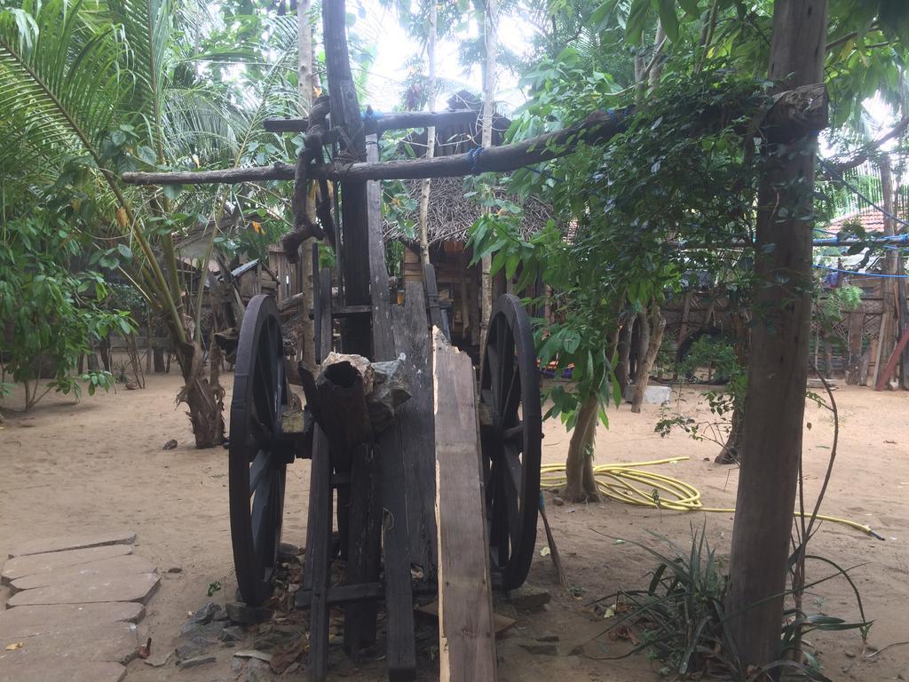 Beach Hut Arugam Bay Exterior photo